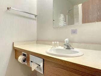 Hotel Super 8 By Wyndham Bay Near Stadium Green Bay